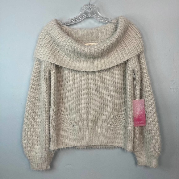 FASHION on Earth Off-the-Shoulder Comfy Pullover Oatmeal Sweater Size S Eyelash - Picture 7 of 12
